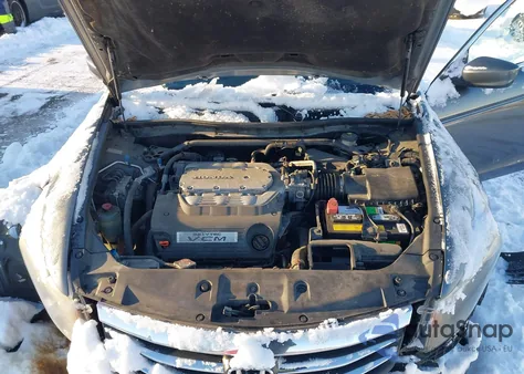 2012 Honda Accord 3.5 Ex-L из США, поврежденный, VIN 1HGCP3F88CA037577